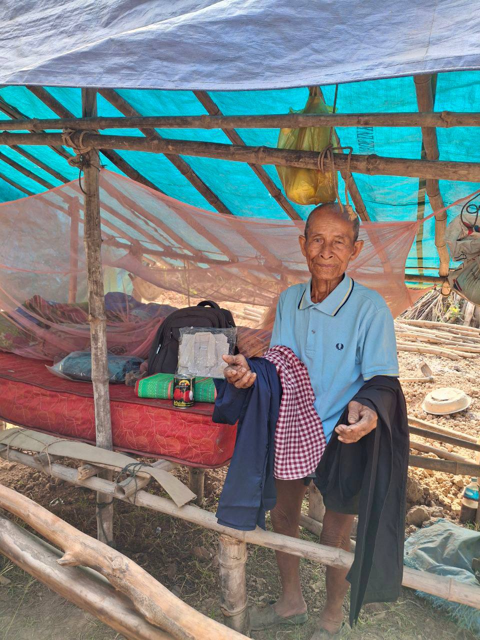 Bringing food and practical care to an elderly woman in the community